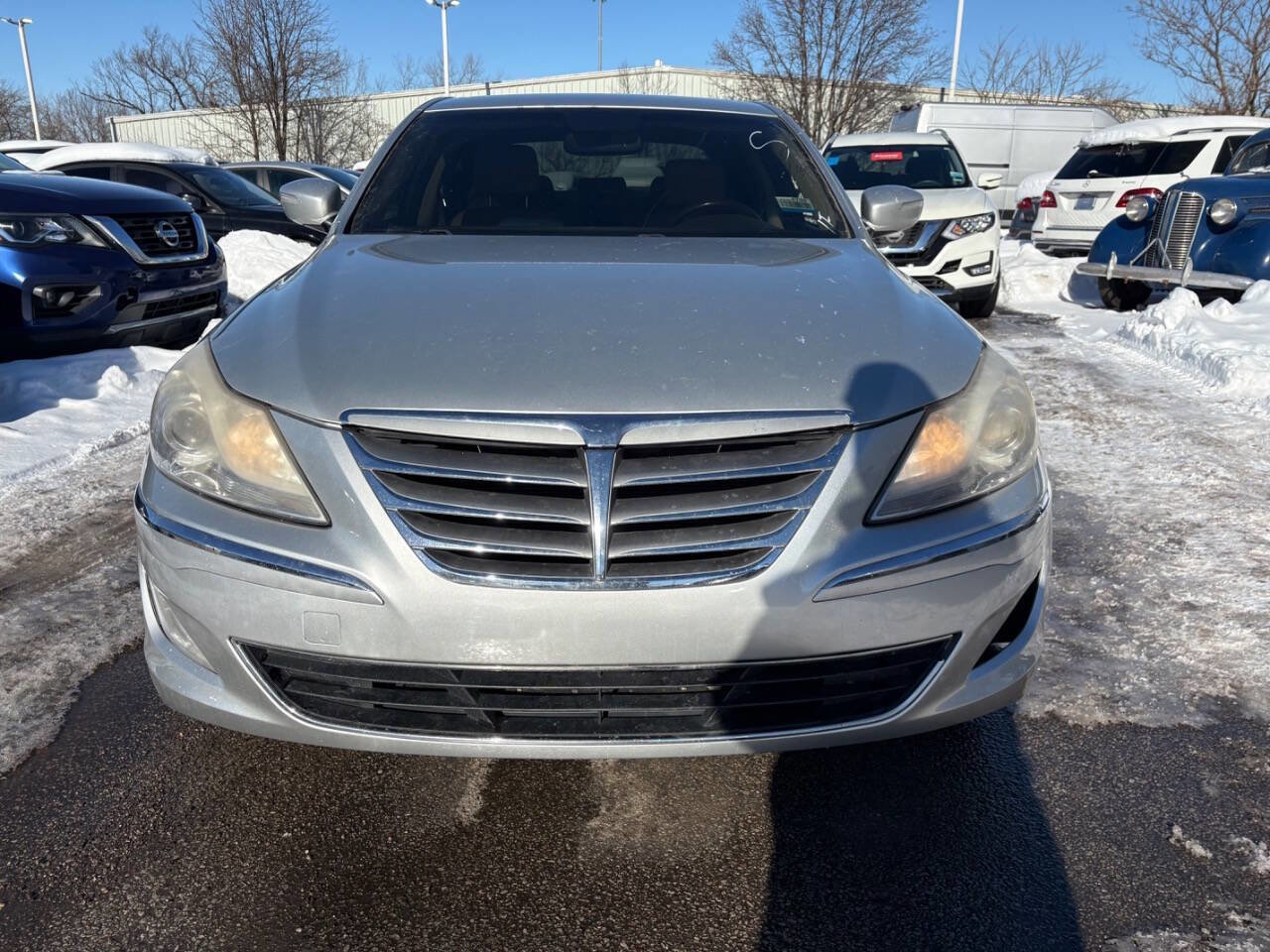 Used 2012 Hyundai Genesis 3.8 image 2