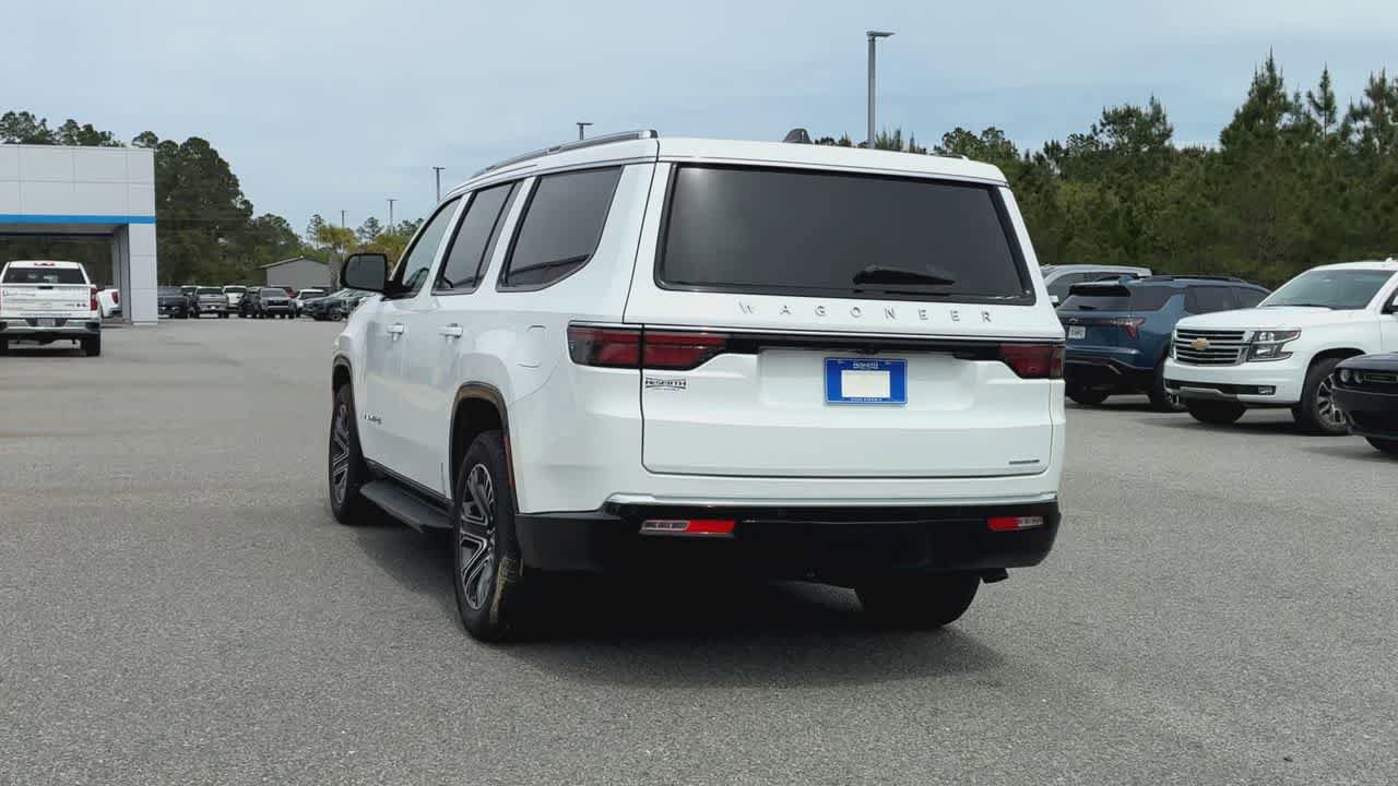 Used 2024 Jeep Wagoneer Series II w/ Flexible Seating Group image 7