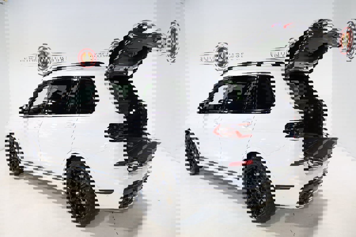 Used 2024 BMW X7 M60i image 30