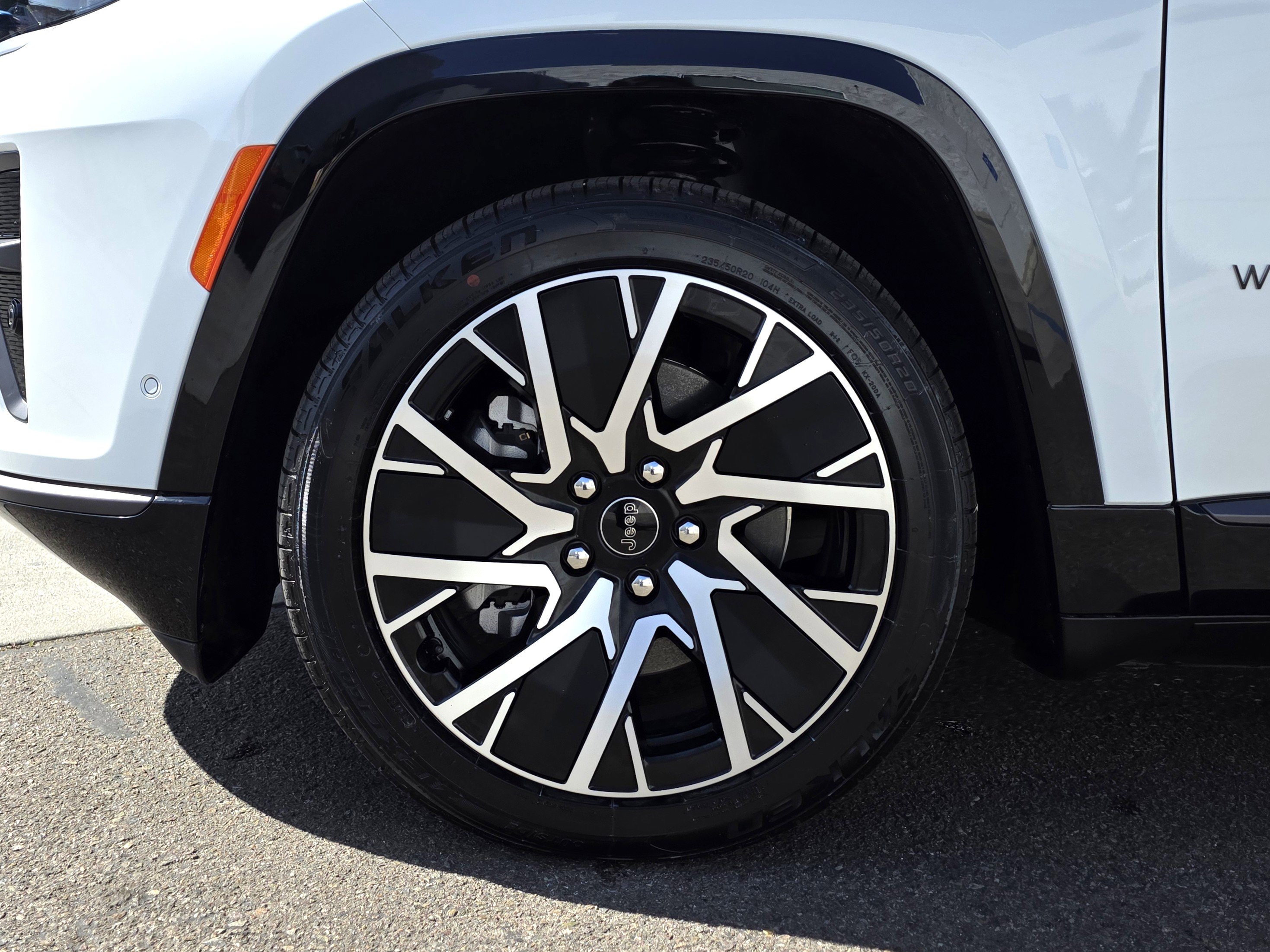 New 2025 Jeep Wagoneer S Limited AWD/4WD image 9