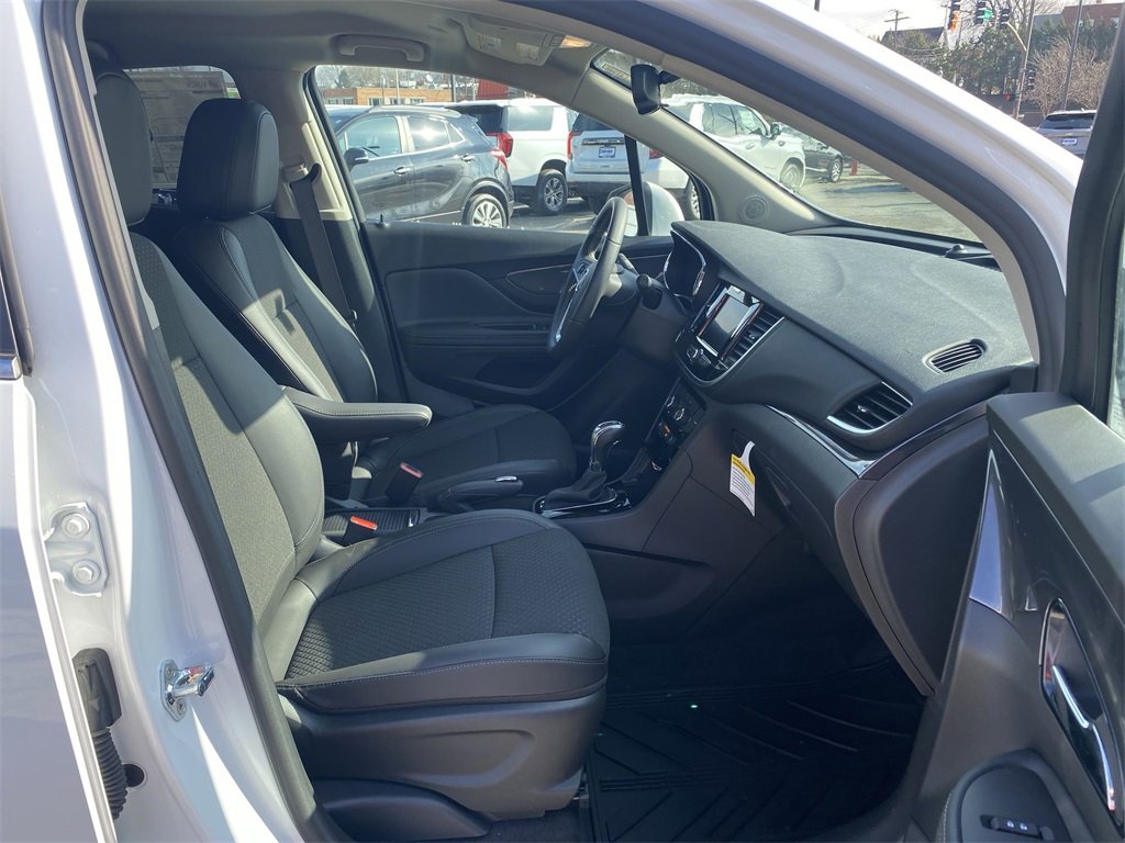 Used 2022 Buick Encore Preferred w/ Safety Package image 34