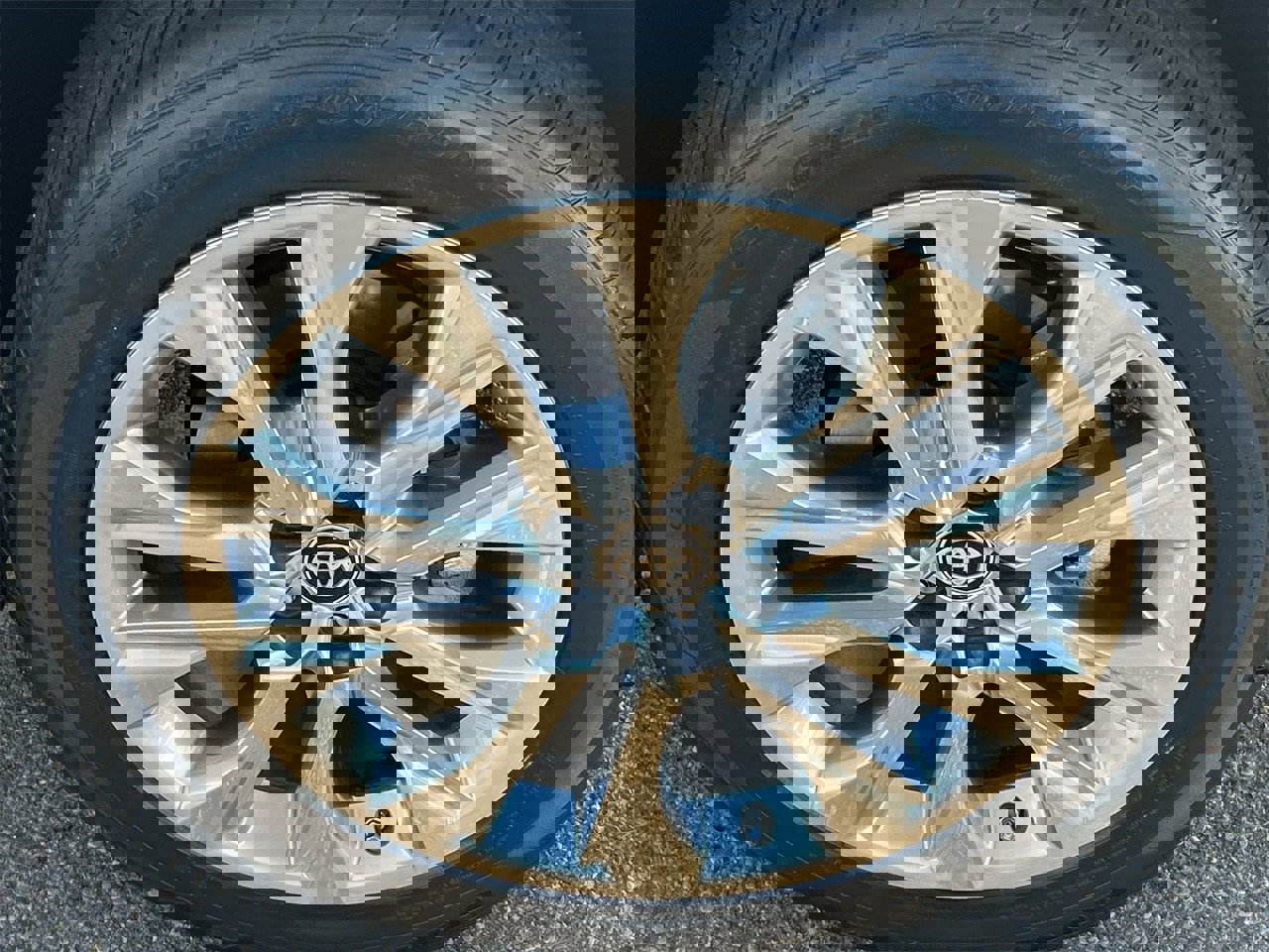 Used 2024 Toyota Highlander Limited image 7