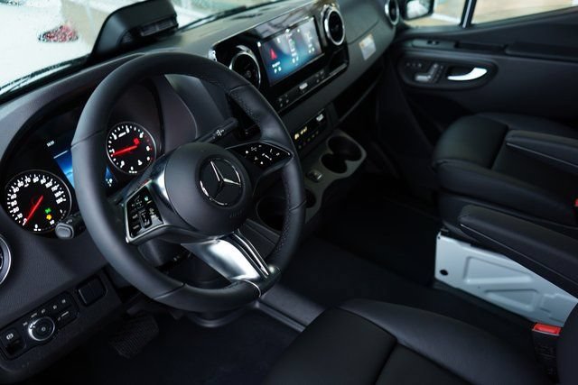 New 2026 Mercedes-Benz Sprinter 2500 image 2