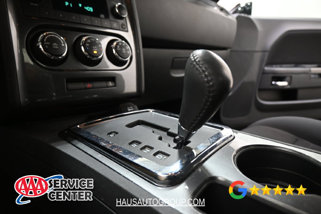 Used 2013 Dodge Challenger SXT RWD image 12