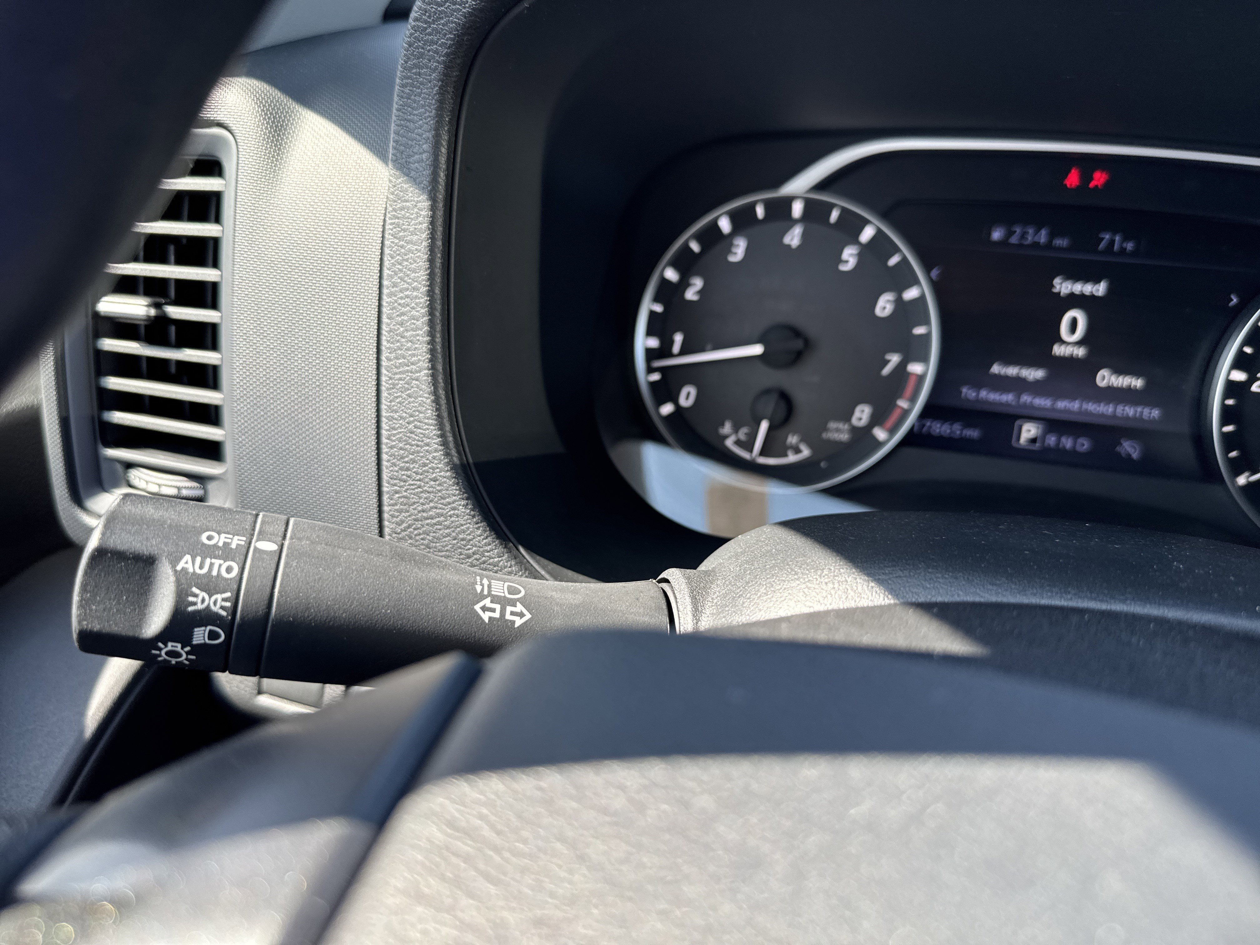 Used 2024 Nissan Frontier S w/ S Utility Package image 25