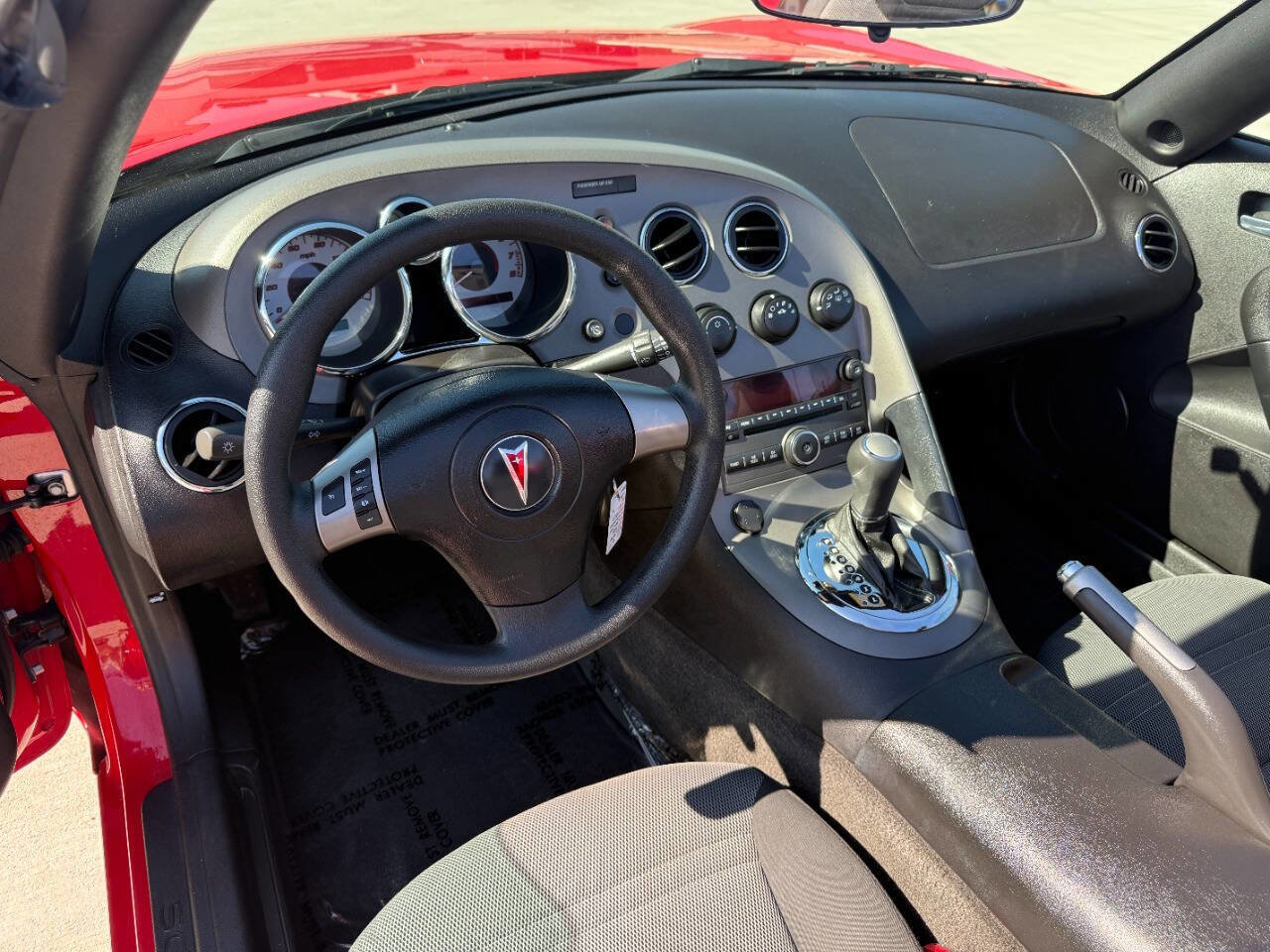 Used 2006 Pontiac Solstice Convertible w/ Power Package RWD image 24