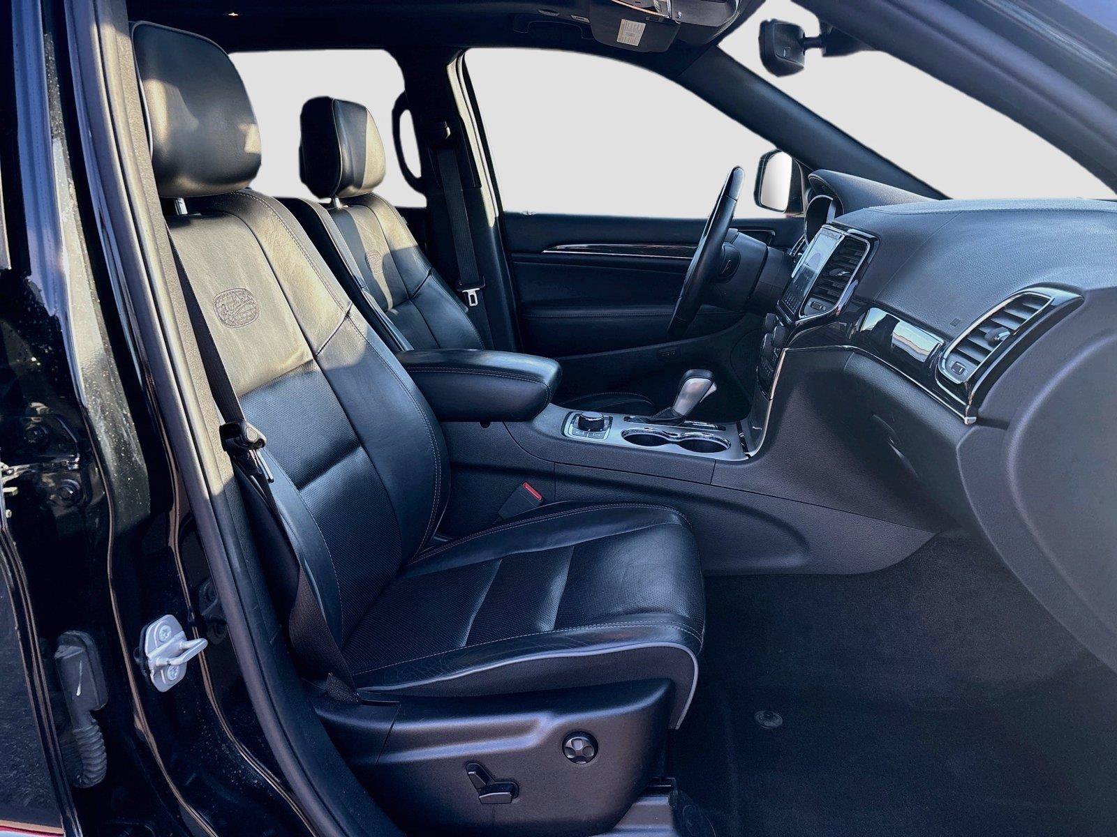 Used 2019 Jeep Grand Cherokee Overland AWD/4WD image 29