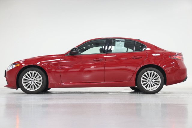 Used 2024 Alfa Romeo Giulia Sprint AWD/4WD image 11