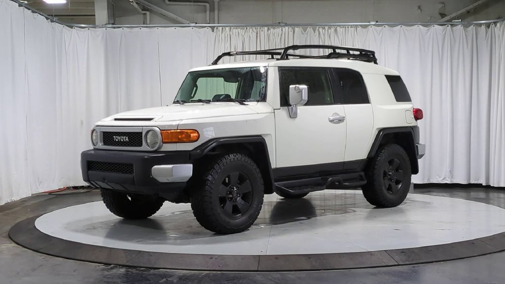 Used 2013 Toyota FJ Cruiser 4WD image 4