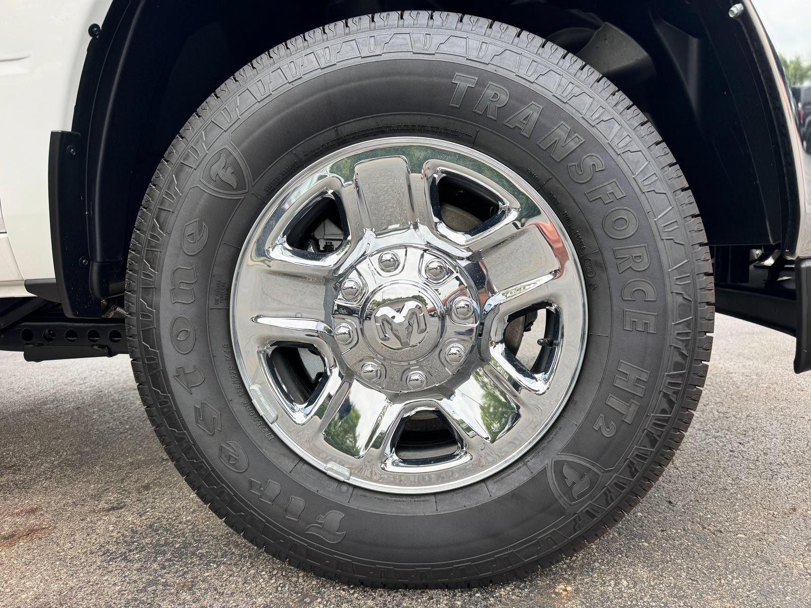 New 2026 RAM 2500 Tradesman w/ Chrome Appearance Group AWD/4WD image 32