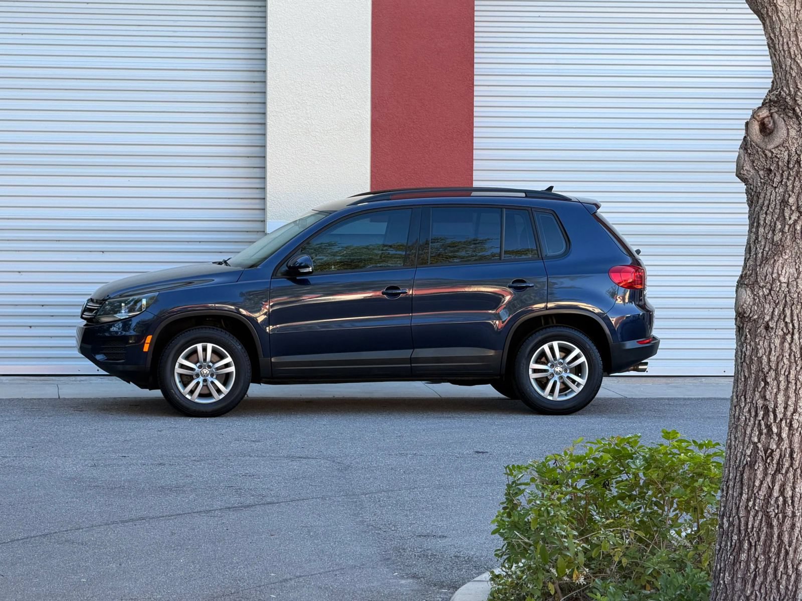 Used 2015 Volkswagen Tiguan S FWD image 14