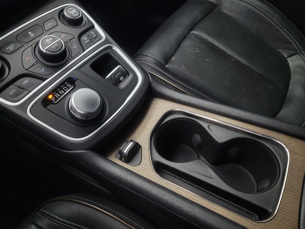 Used 2016 Chrysler 200 C w/ Premium Group image 26