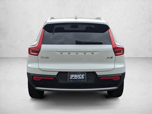 Used 2025 Volvo XC40 B5 Plus AWD/4WD image 7
