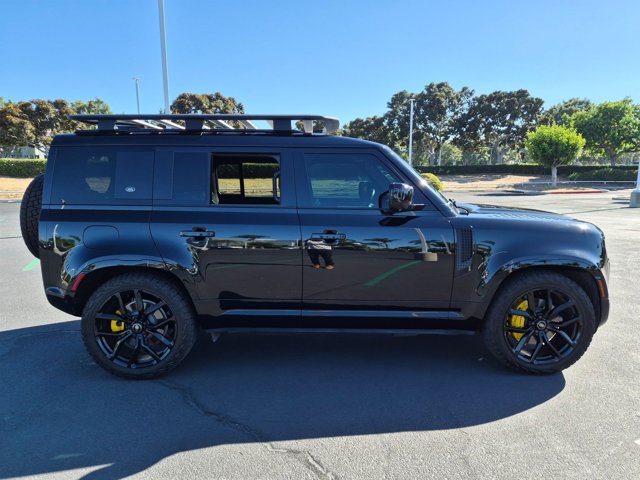 Used 2022 Land Rover Defender 110 XS Edition AWD/4WD image 4