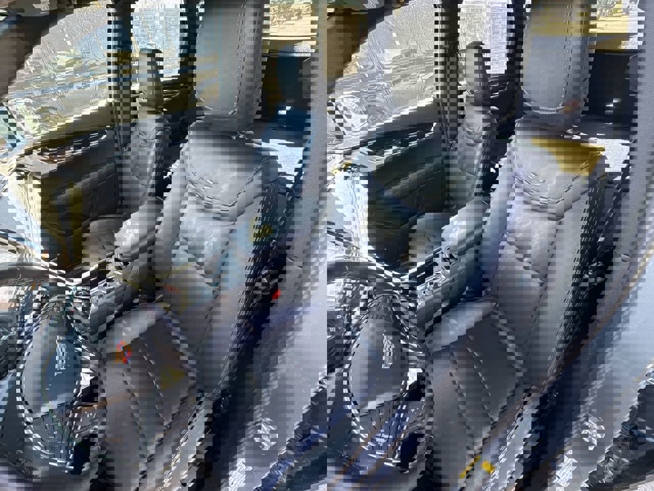 Used 2025 Cadillac XT5 Premium Luxury image 18