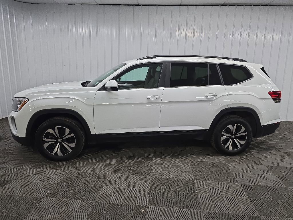 Used 2024 Volkswagen Atlas SE AWD/4WD image 5