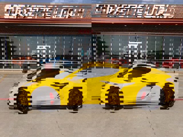 Used 2025 Chevrolet Corvette E-Ray w/ Stealth Interior Trim Package AWD/4WD image 9