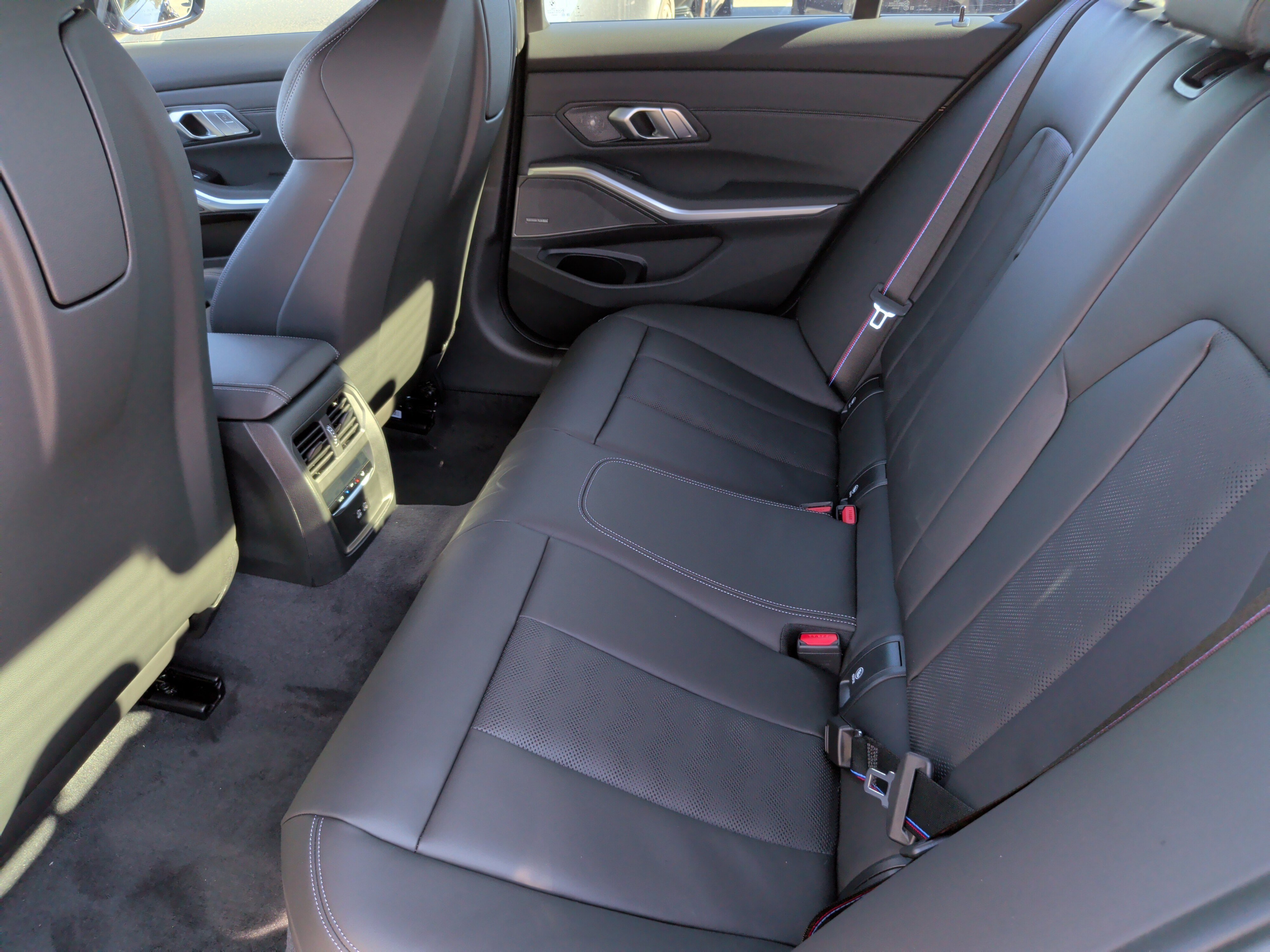 Used 2026 BMW M3 Competition w/ Executive Package image 37