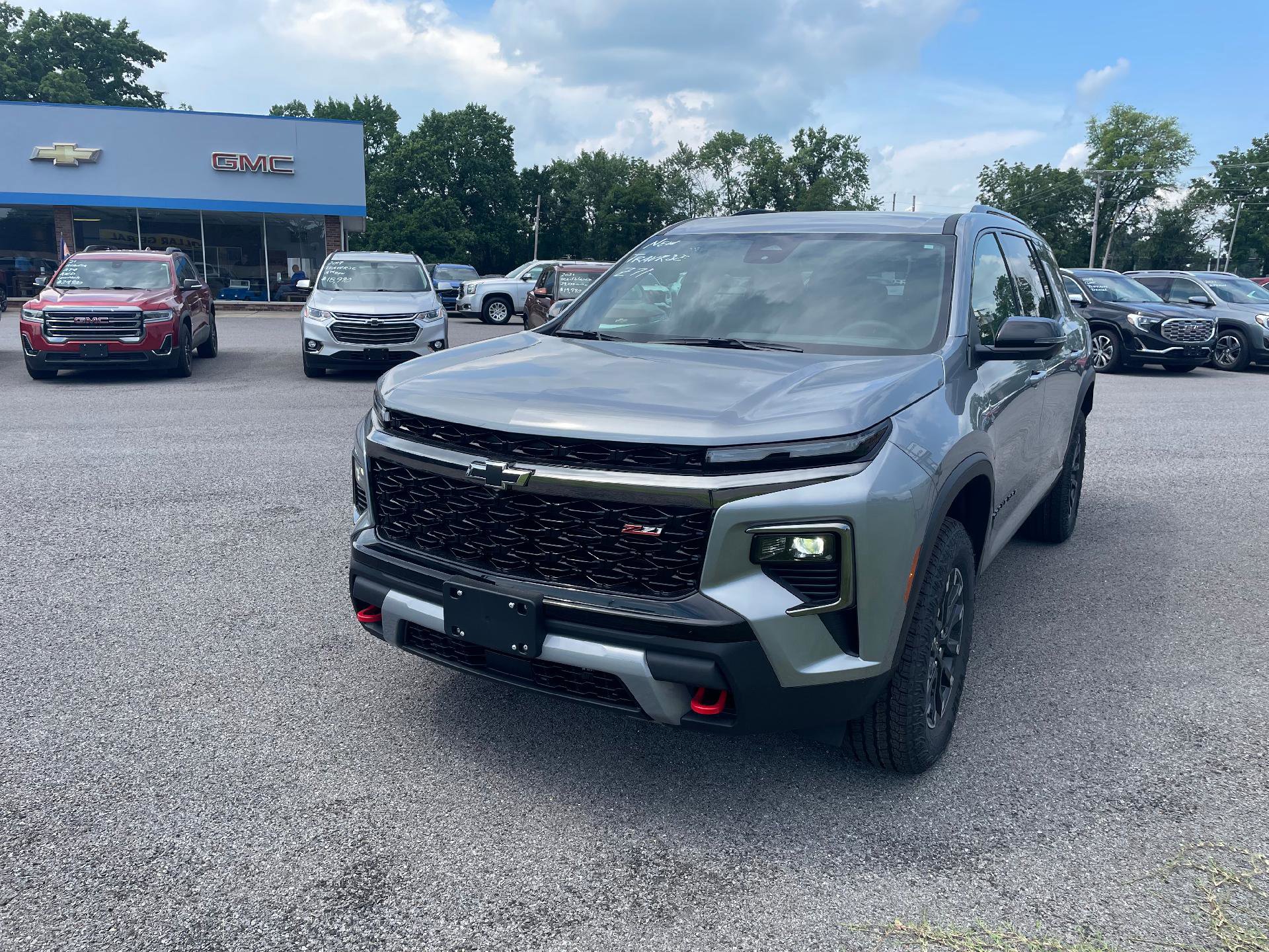 New 2025 Chevrolet Traverse Z71 w/ Driver Confidence Package