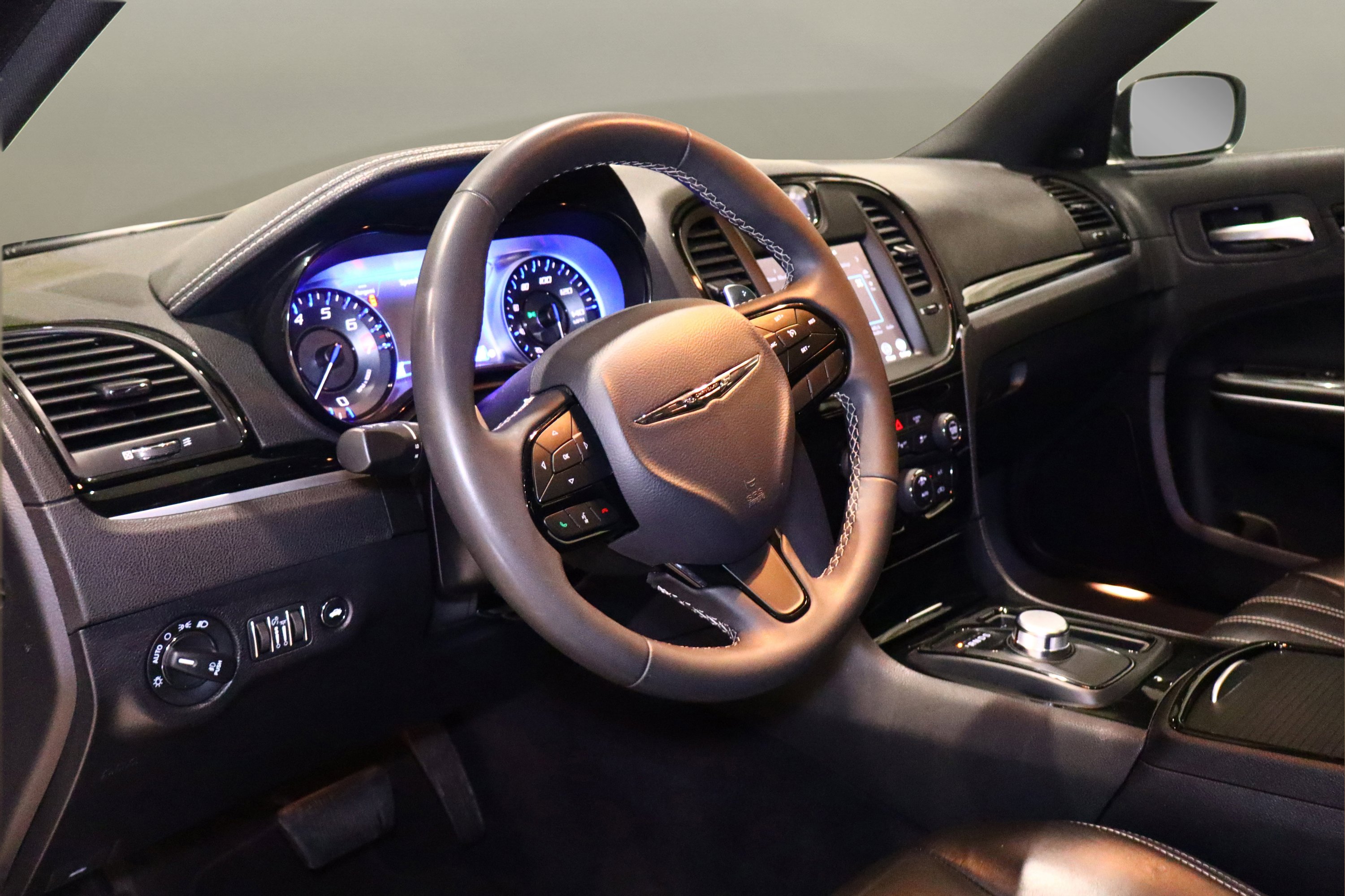 Used 2023 Chrysler 300 S image 10