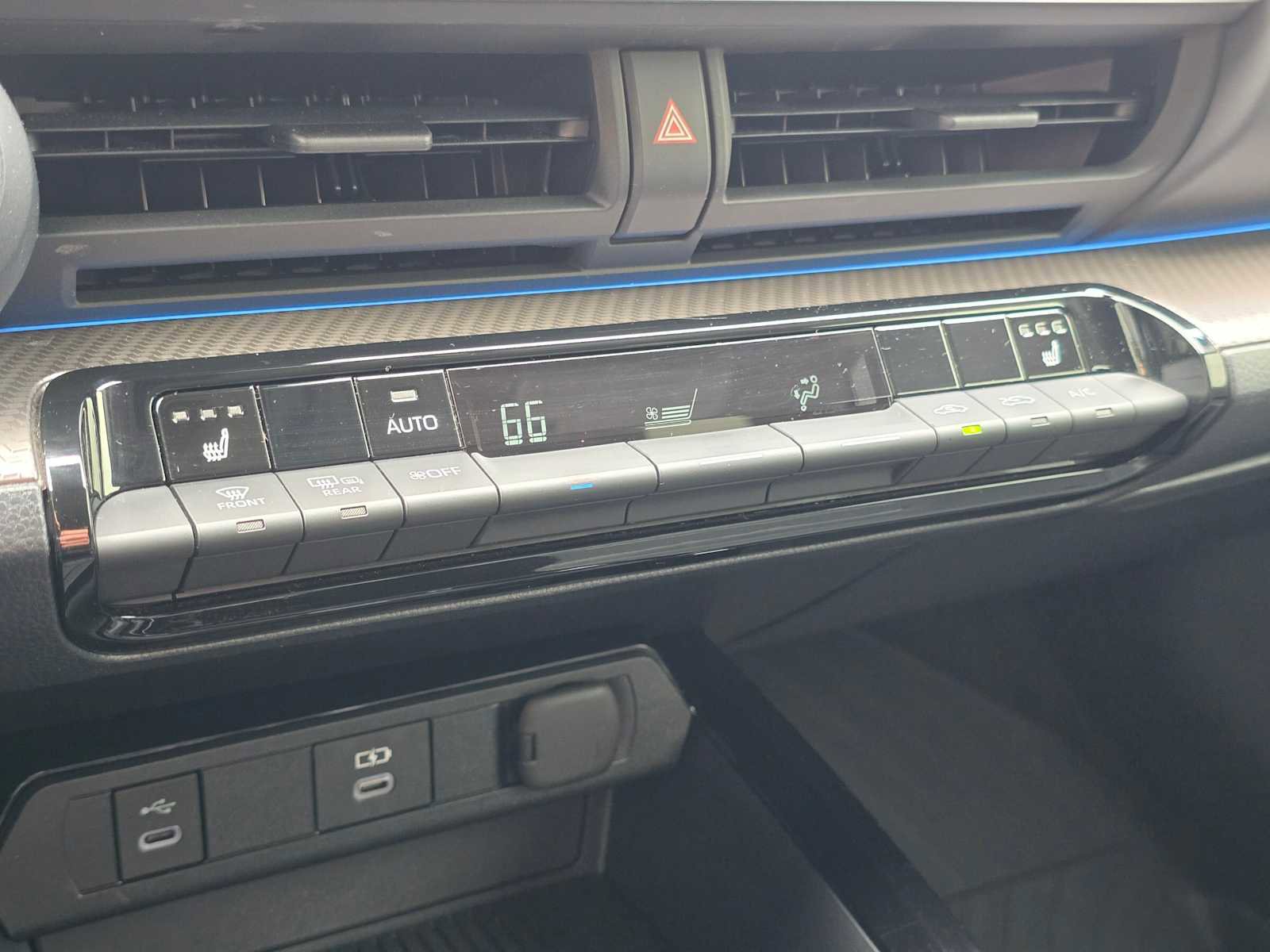 Used 2026 Toyota Prius XLE image 32