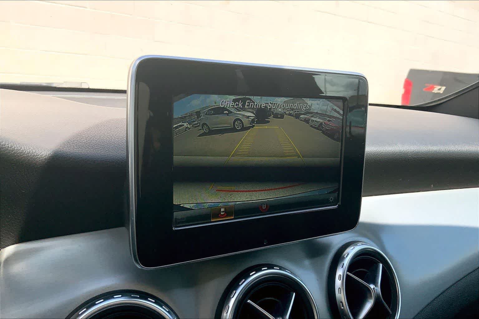 Used 2017 Mercedes-Benz GLA 250 image 26