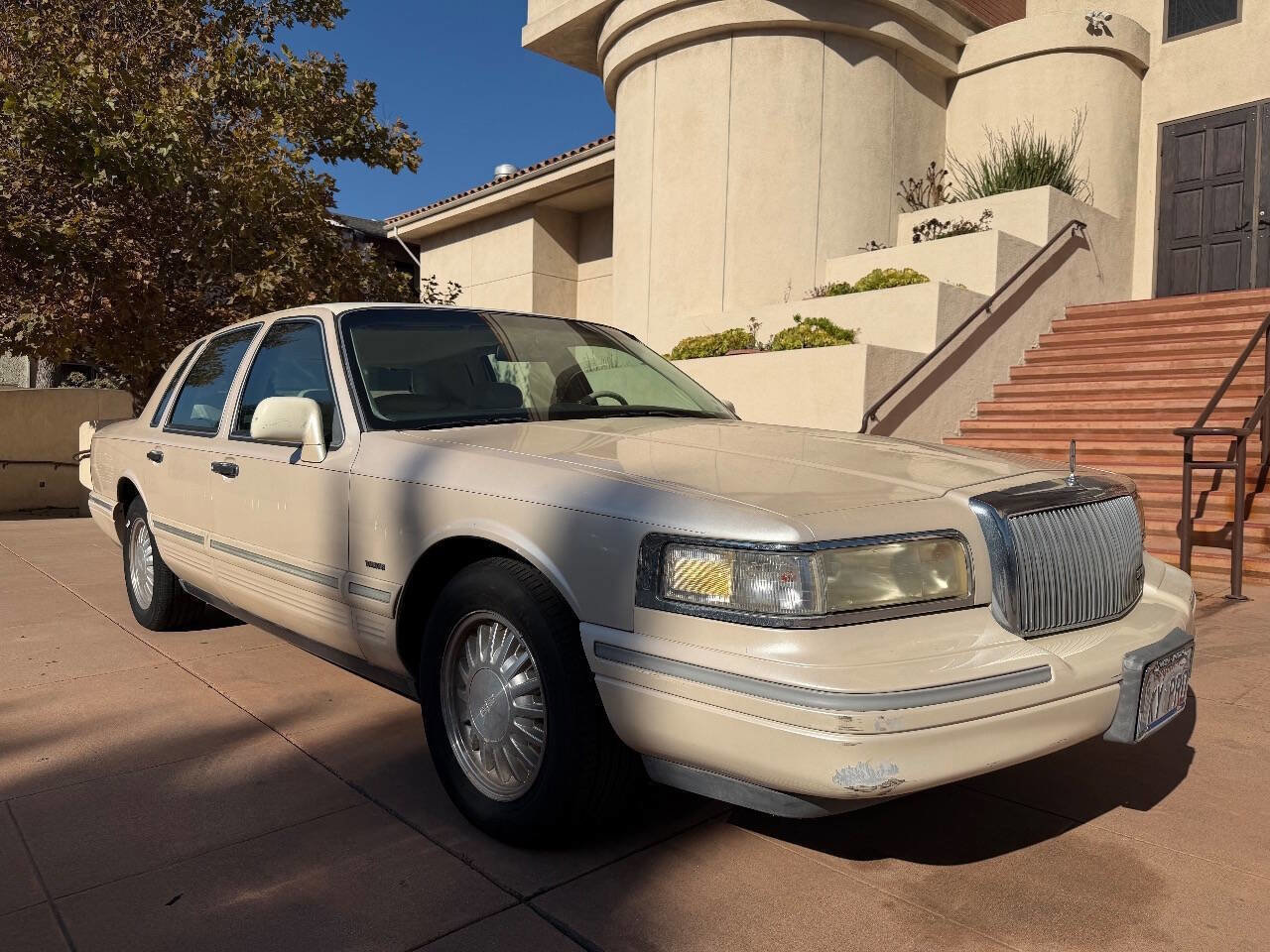 Used 1995 Lincoln Town Car Cartier