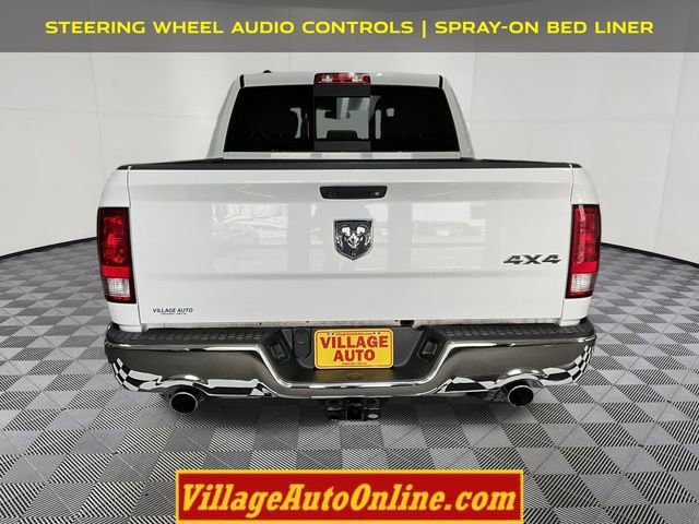 Used 2017 RAM 1500 Classic SLT w/ SLT Plus D￩cor Group image 3