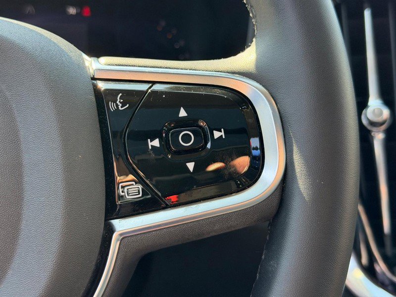 Certified 2025 Volvo S60 B5 Plus image 15