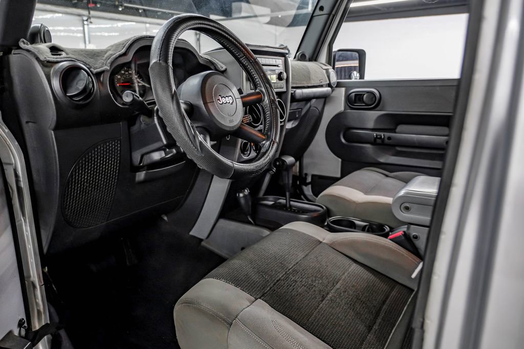 Used 2007 Jeep Wrangler X image 3