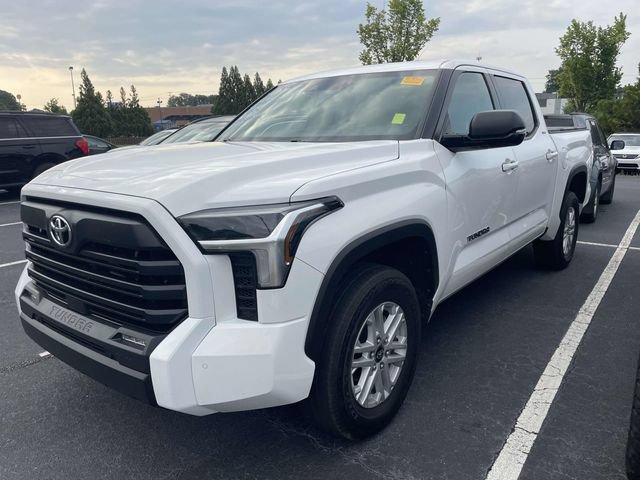 Used 2026 Toyota Tundra SR5 w/ SR5 Premium Package AWD/4WD image 7