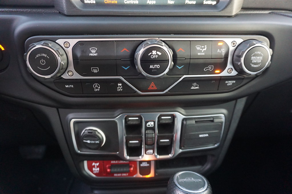 Used 2023 Jeep Gladiator Mojave w/ Trailer Tow Package AWD/4WD image 13