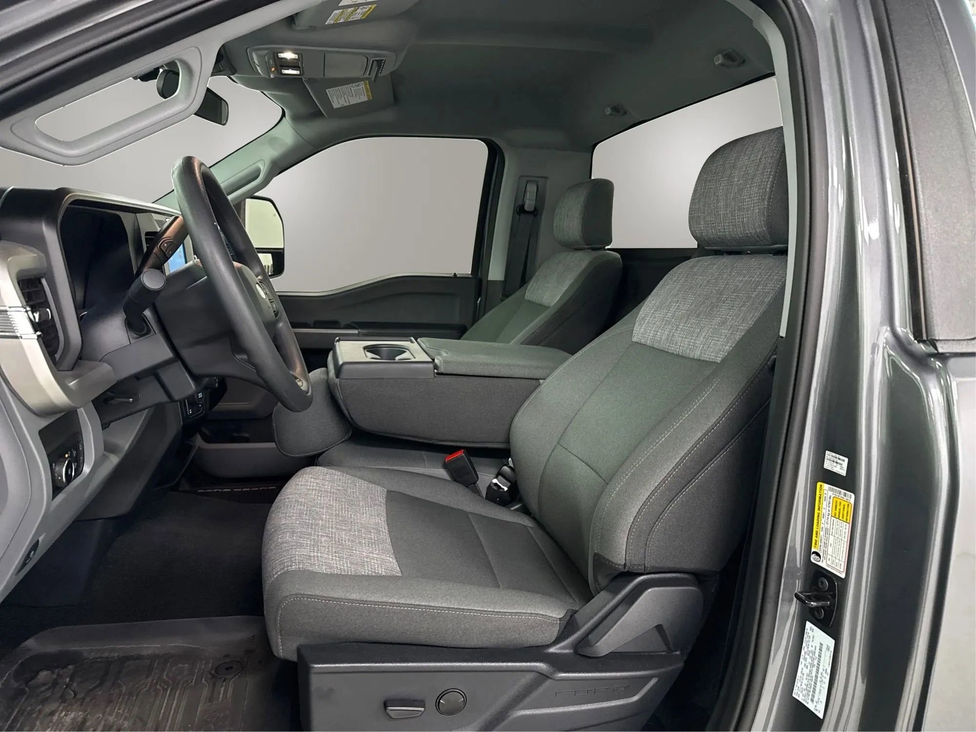 Used 2025 Ford F350 XLT w/ FX4 Off-Road Package image 9