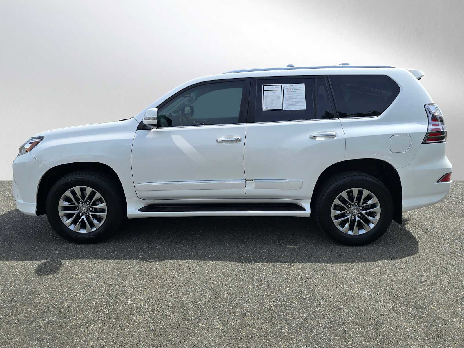 Used 2015 Lexus GX 460 w/ Premium Package AWD/4WD image 6