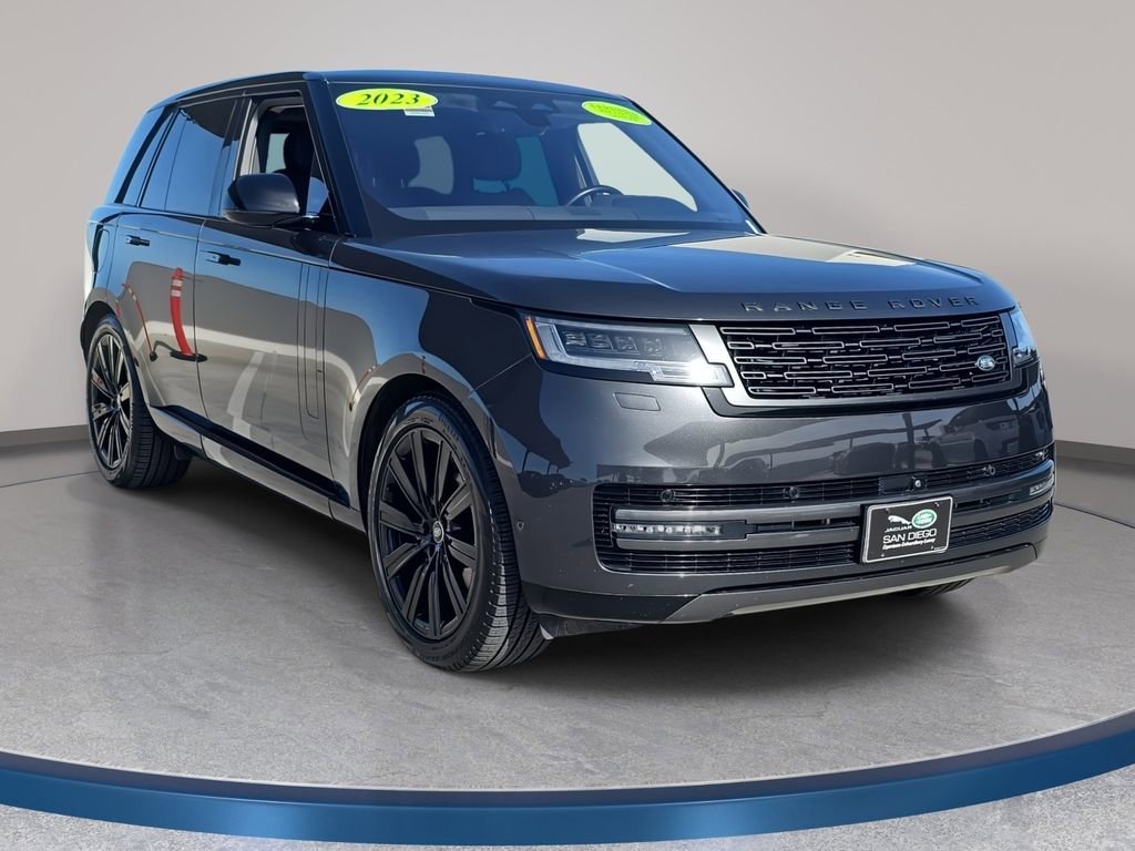 Used 2023 Land Rover Range Rover SE image 3