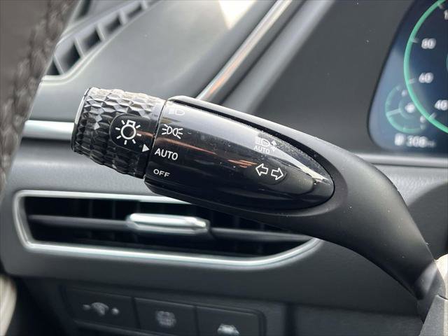 Used 2022 Hyundai Sonata Limited w/ Cargo Package image 23