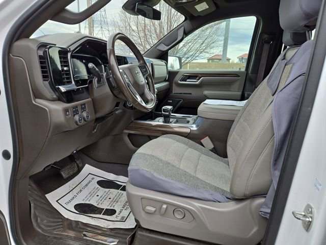 Used 2023 Chevrolet Silverado 1500 RST image 2