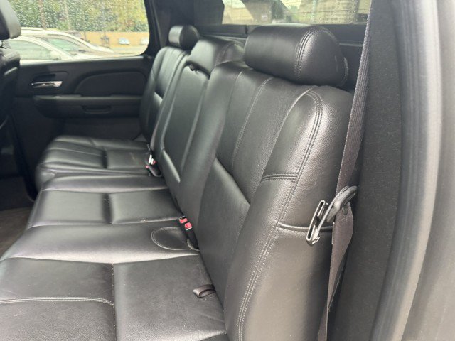 Used 2012 Chevrolet Avalanche LT w/ Suspension Package, Off-Road AWD/4WD image 11