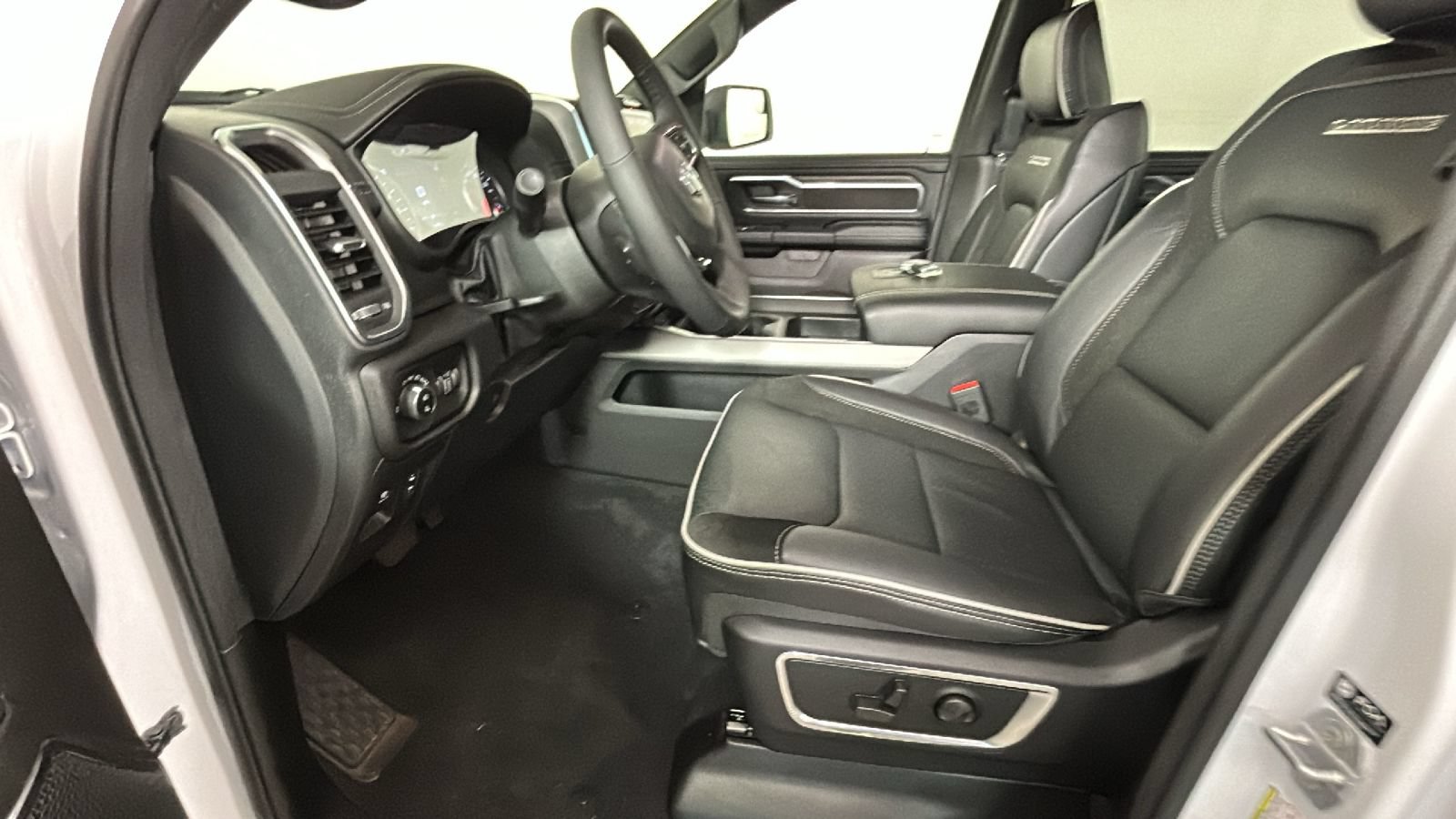 Used 2026 RAM 1500 Laramie w/ Night Edition AWD/4WD image 14