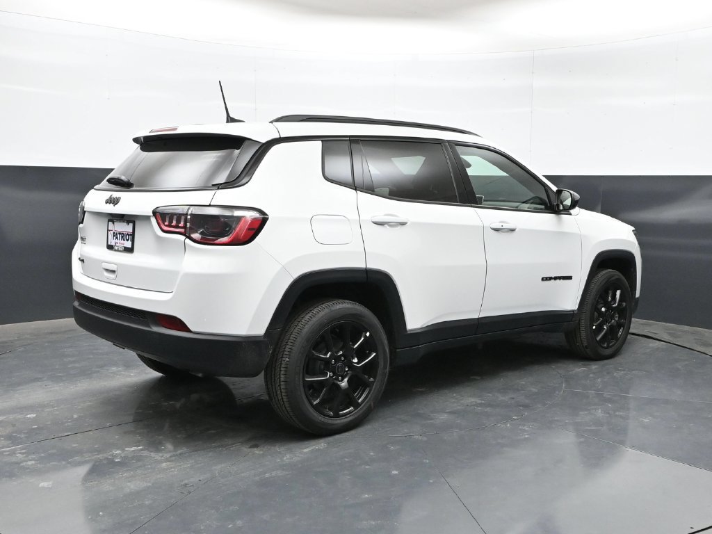 New 2026 Jeep Compass Latitude AWD/4WD image 22