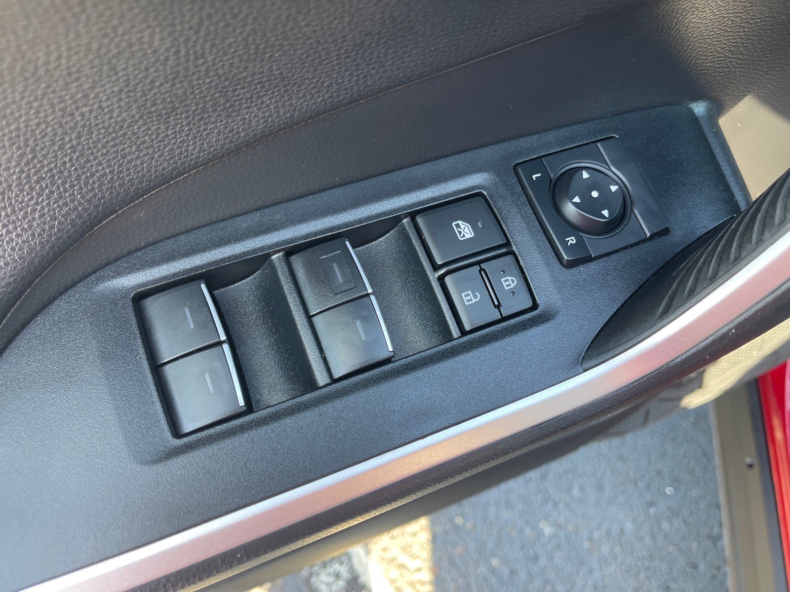 Used 2023 Toyota RAV4 Limited w/ Limited Grade Weather Package FWD image 8