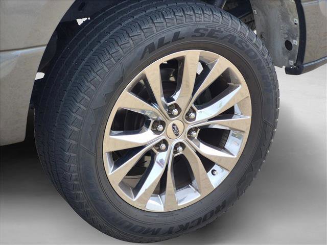 Used 2017 Ford F150 XLT w/ Equipment Group 302A Luxury AWD/4WD image 15