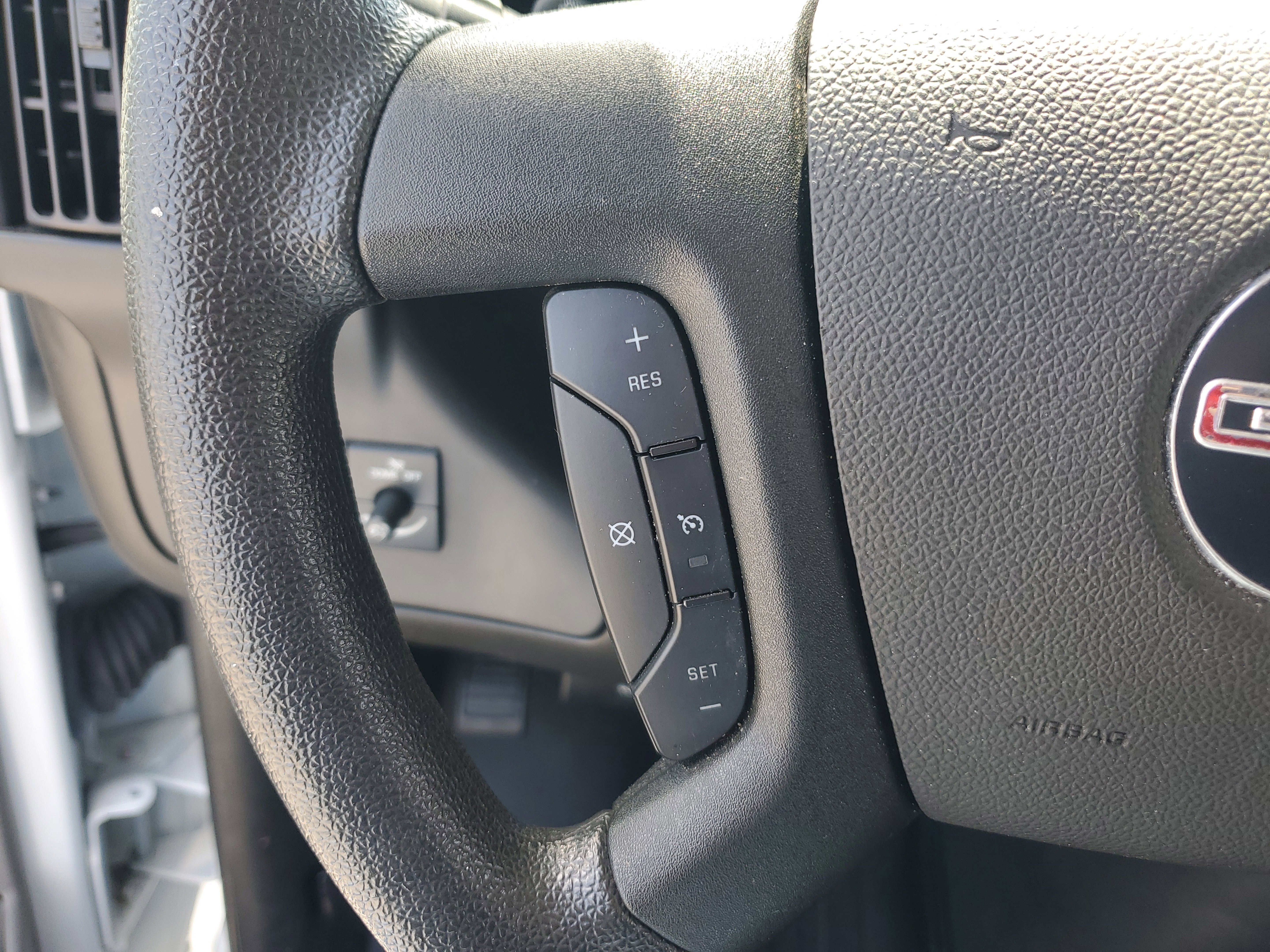 Used 2023 GMC Savana 2500 w/ Driver Convenience Package image 18