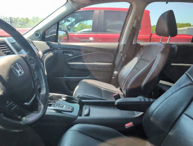 Used 2018 Honda Pilot Elite image 2