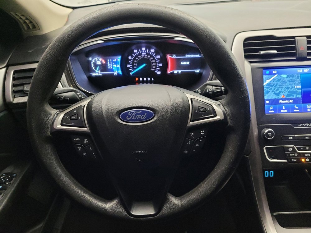 Used 2020 Ford Fusion SE image 22
