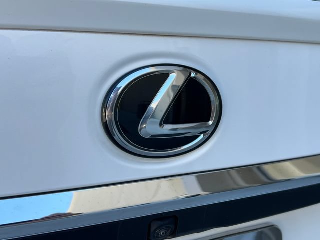 Used 2025 Lexus ES 300h w/ Premium Package FWD image 21
