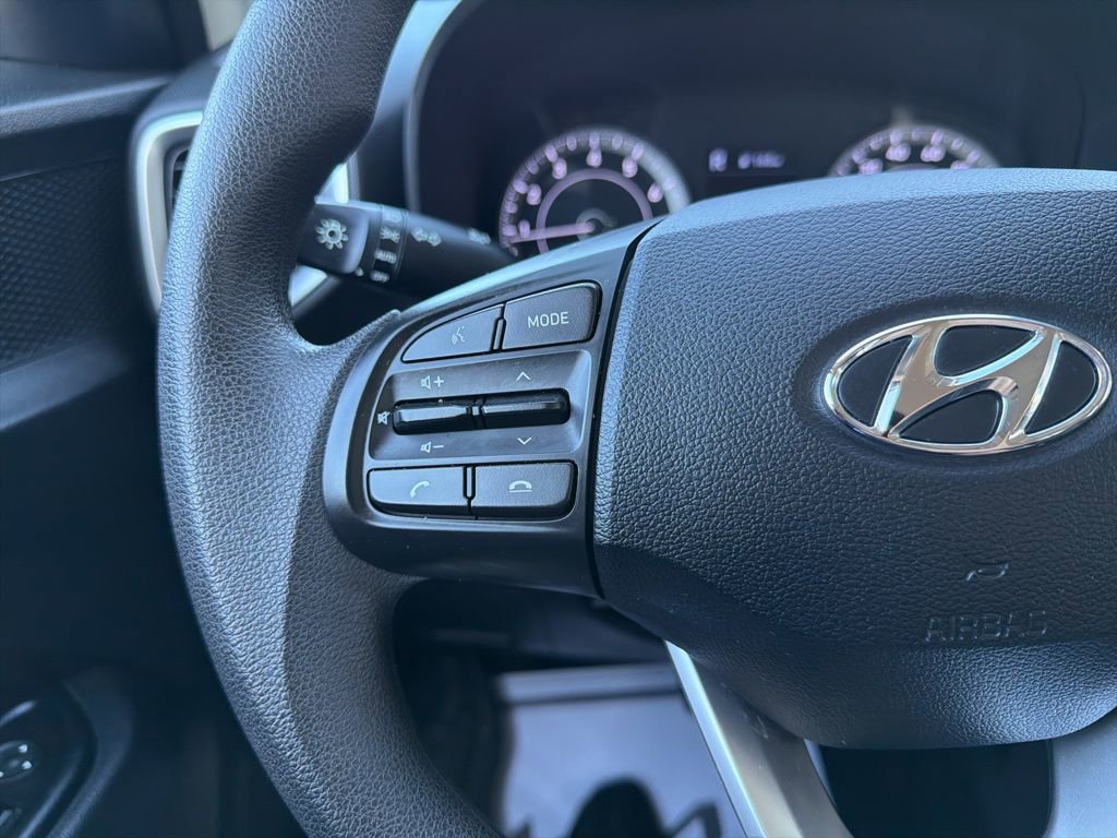 Used 2020 Hyundai Venue SEL image 33