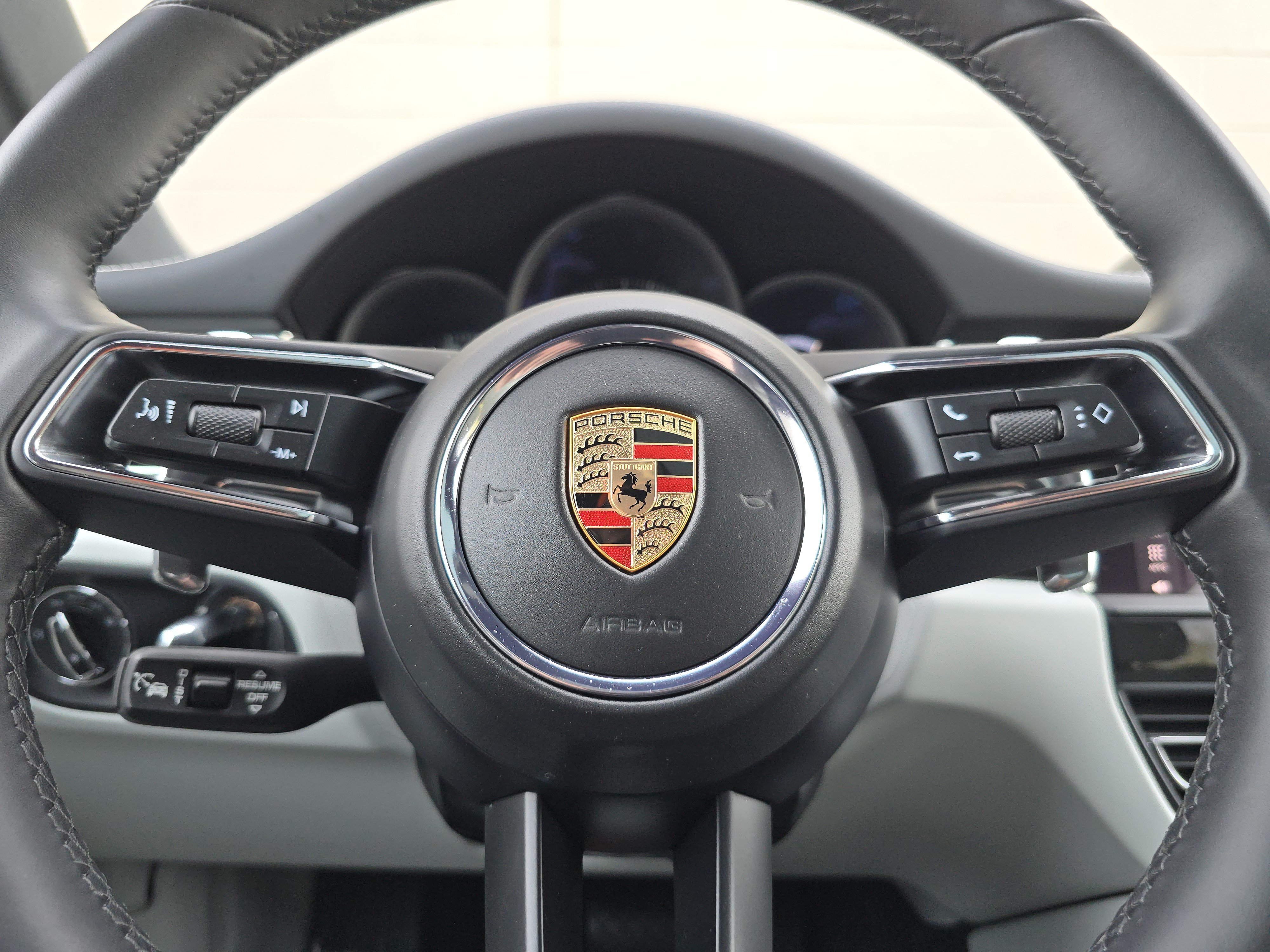 Certified 2026 Porsche Macan AWD/4WD image 26