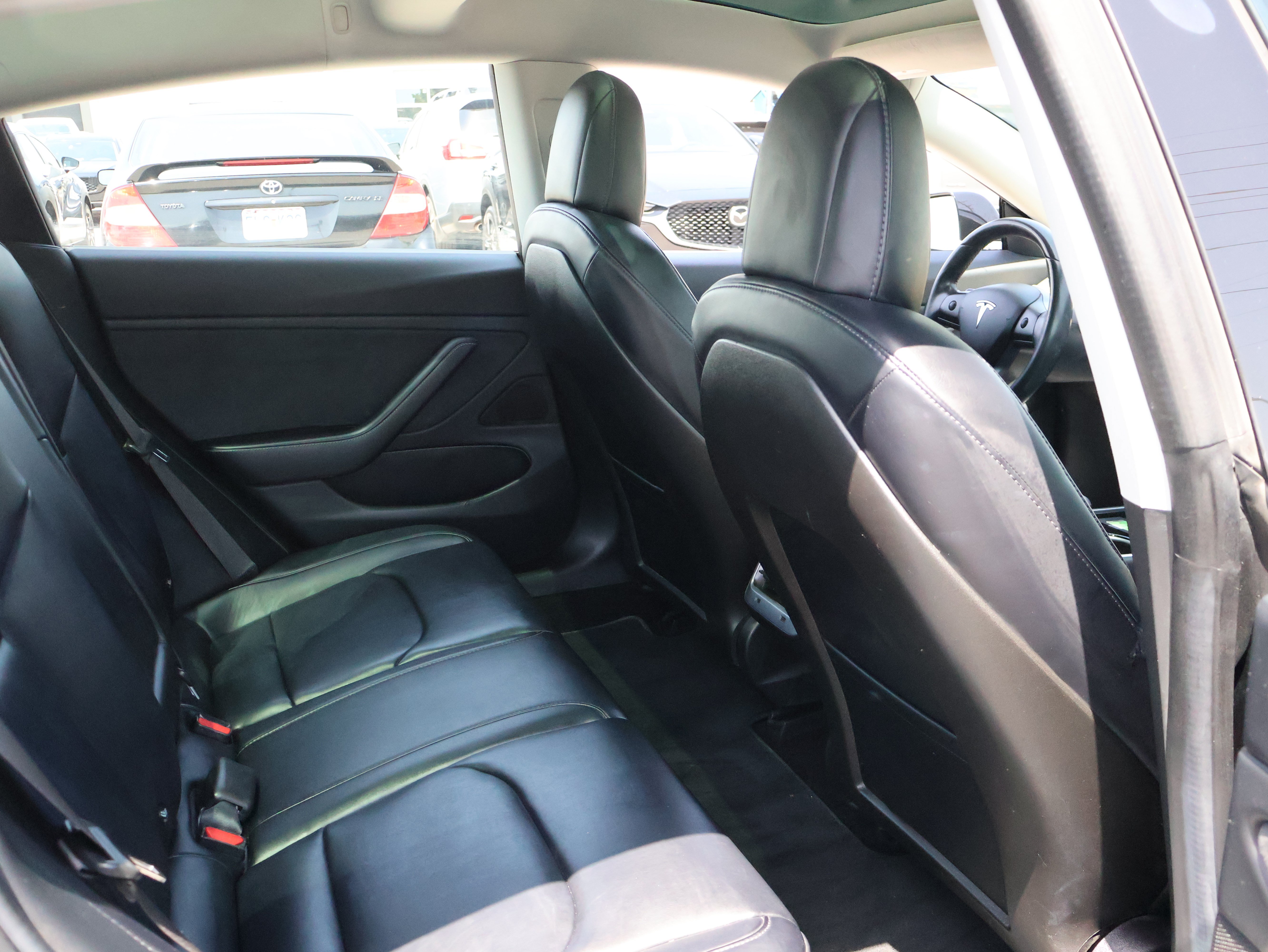 Used 2018 Tesla Model 3 Mid Range RWD image 10