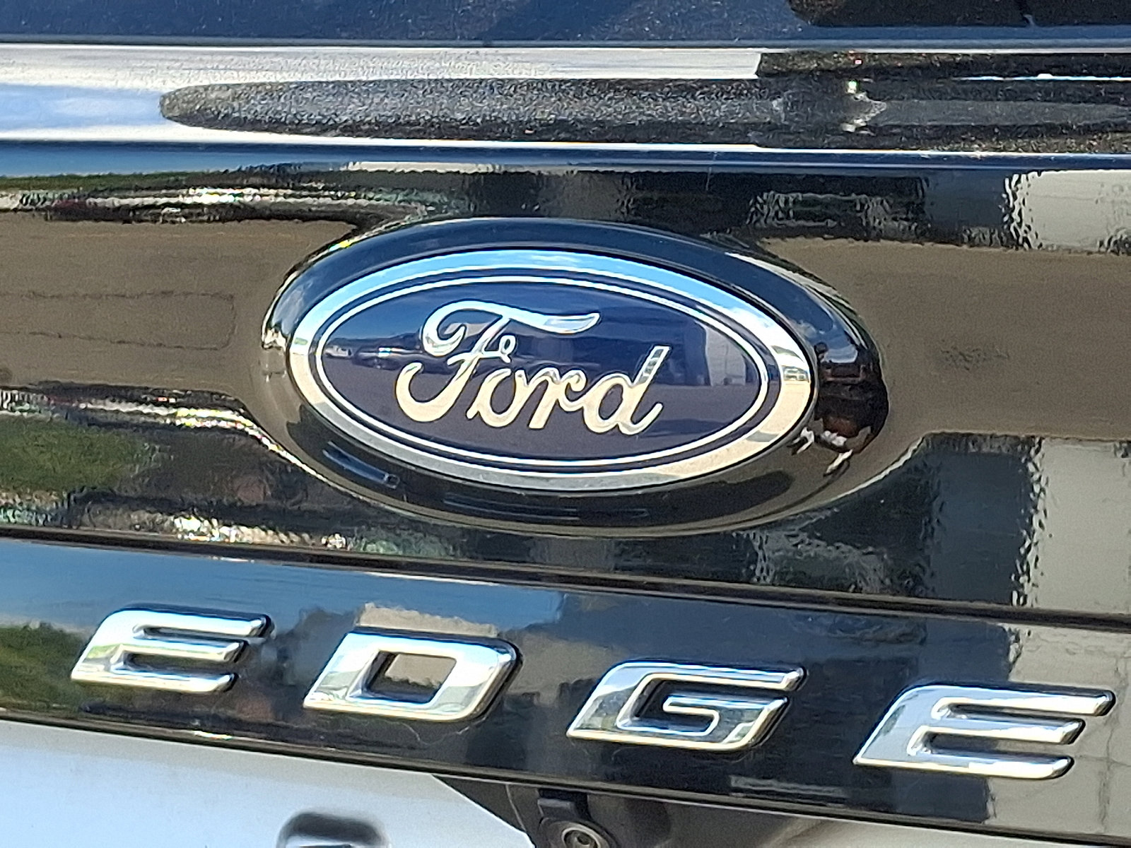 Used 2022 Ford Edge Titanium image 29